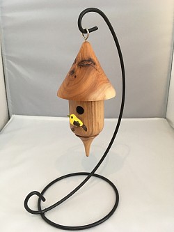 Birdhouse in oak with roof turned in yew wood