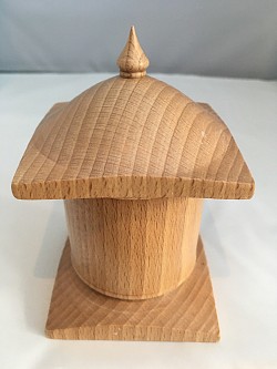 Pagoda style box turned in beech wood