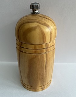Pagoda style box turned in beech wood